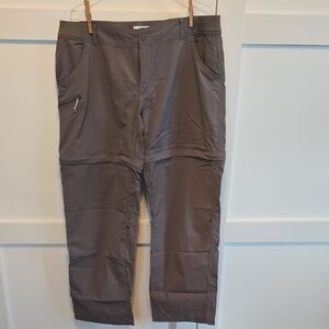Woman's Bass Pro Shops Charcoal Cargo Pants